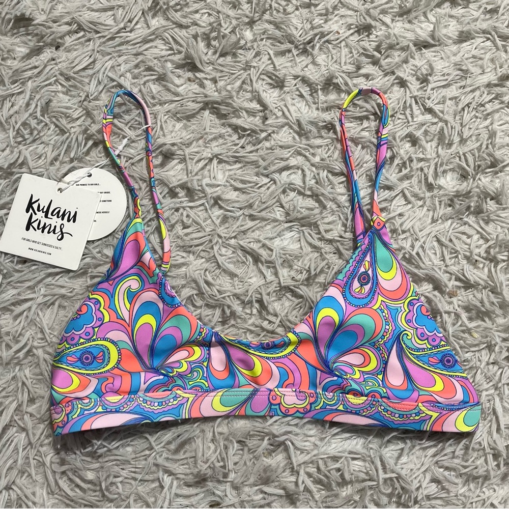 NWT Kulani Kinis Minimal bikini top pucker up size small